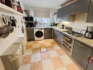 Kitchen- click for photo gallery